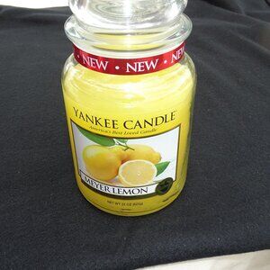 NEW Yankee Candle Meyer Lemon - 22 OZ. Fruit Scented